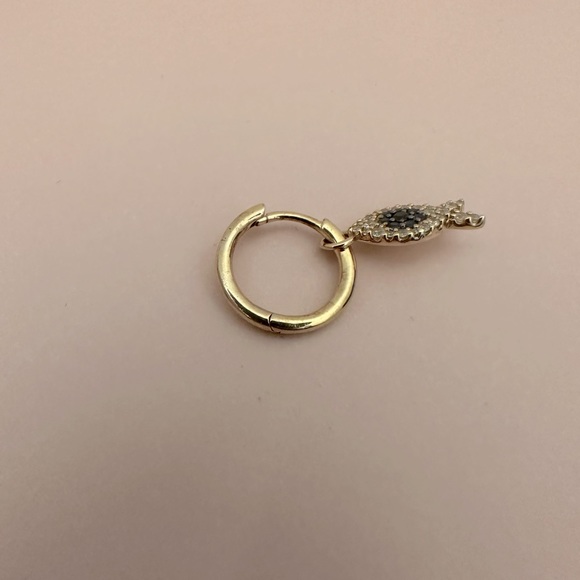 APM Monaco Single Earring Fish Eye Huggie Hoop - Picture 6 of 6